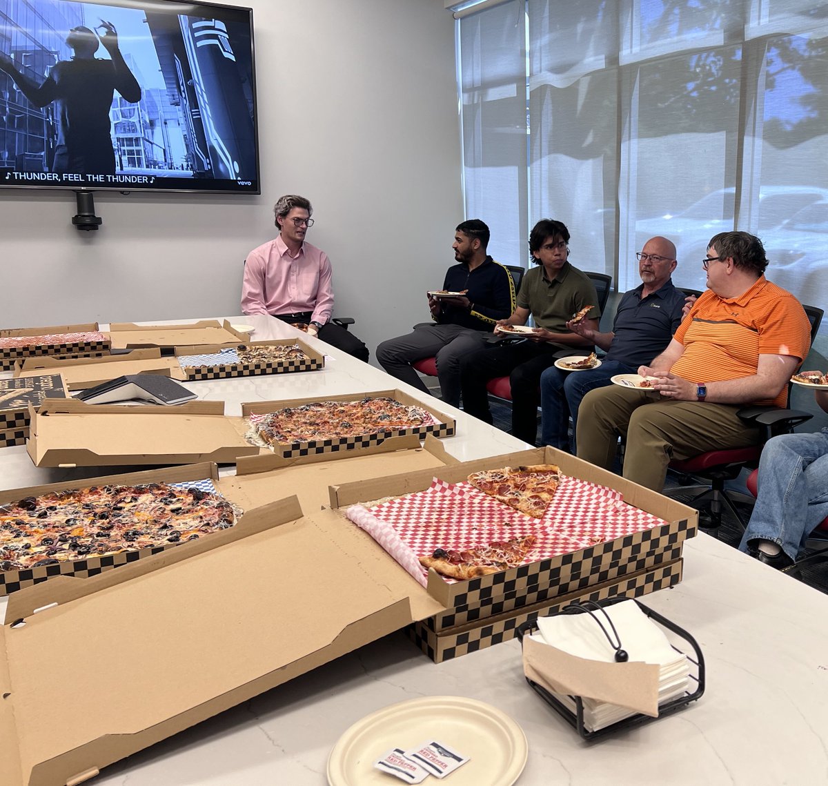 kierwright's tweet image. Good food, great people, and even better vibes!
Our favorite K+W summer moments = welcoming interns with pizza, some yard games competitions, ice cream breaks, and celebrating our long-standing employees.
#KierWrightCulture #SummerVibes #CivilEngineeringLife #WorkHardPlayHard