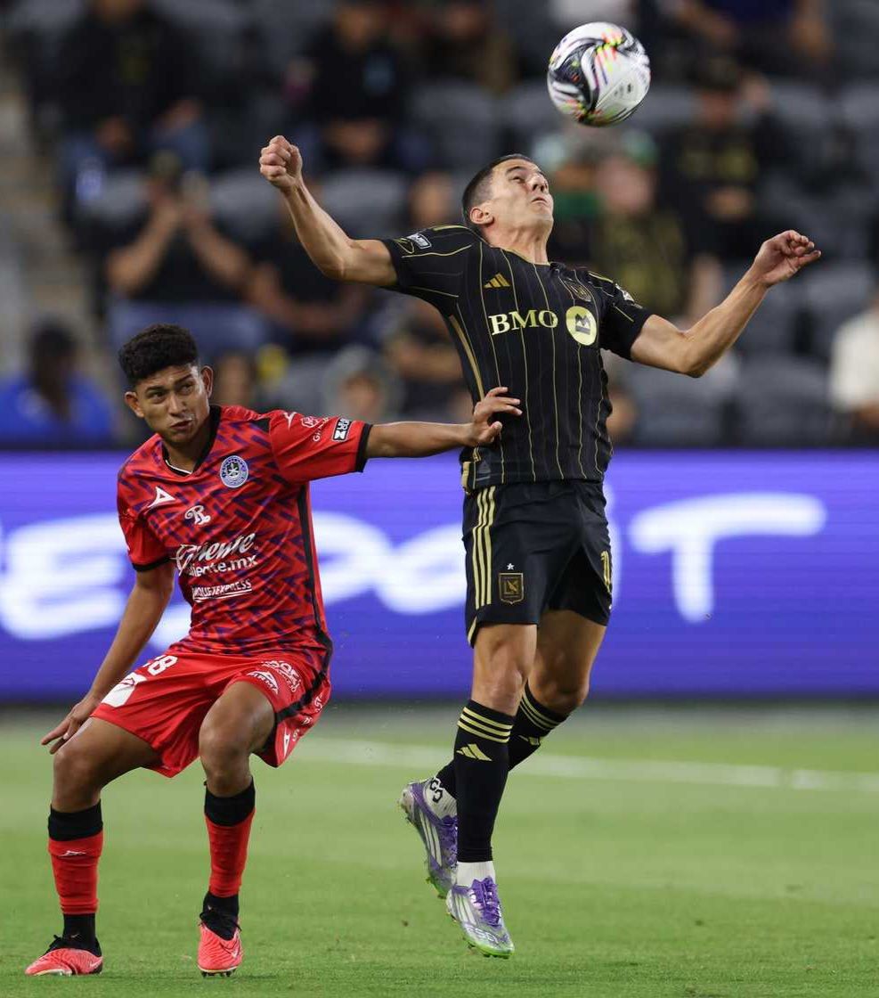 LAFC  1-1 draw with Liga MX Mazatlán before falling 11-10 on penalties #Soccer  #FIFA #Concacaf