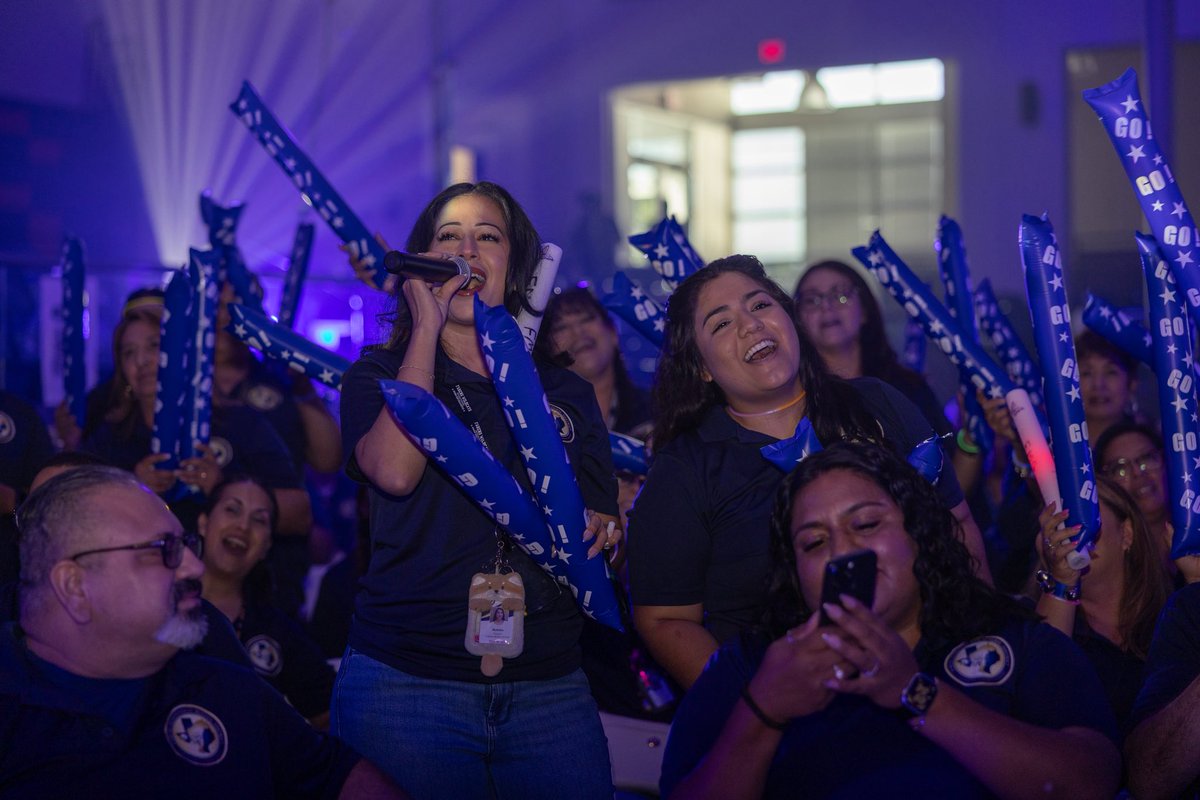 Fabens Independent School District (@fabensisd) on Twitter photo What a show! Thank you, <a href="/rizospeakslife/">Dr. Rizo Speaks Life</a>, for always bringing it! 
#FabensForever What a show! Thank you, <a href="/rizospeakslife/">Dr. Rizo Speaks Life</a>, for always bringing it! 
#FabensForever
