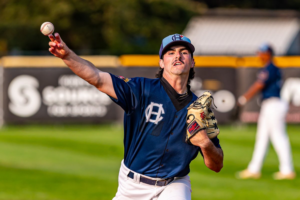 Have a night Tyler Patrick! 

He struck out a pair over six shutout innings! 

7-0 Cats in the seventh! 

WATCH LIVE: HCats.tv

#HarbourCats #YourSummerLivesHere #HomeTeam #Baseball #YYJ