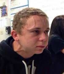 *Meten un enano a la casa de los famosos*

Yo resistiéndome a ver nacadas: