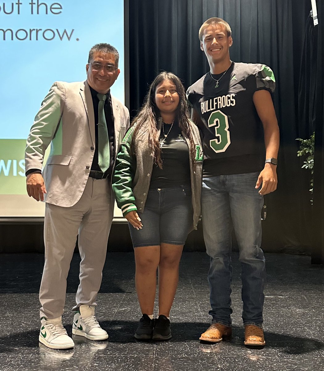 Mark Ramirez (@mramirezdisd) on Twitter photo Today we had our <a href="/LakeWorthISD/">Lake Worth ISD</a> 2025 convocation and was able to wear, for the first time, my farewell green "kicks" from <a href="/PathtoPinkston/">Path to Pinkston</a> <a href="/dallasschools/">Dallas ISD</a>. Thank you <a href="/DallasISDSupt/">Dr. Stephanie S. Elizalde</a> for growing me as a leader and teaching me systems that always focus on instruction! Today we had our <a href="/LakeWorthISD/">Lake Worth ISD</a> 2025 convocation and was able to wear, for the first time, my farewell green "kicks" from <a href="/PathtoPinkston/">Path to Pinkston</a> <a href="/dallasschools/">Dallas ISD</a>. Thank you <a href="/DallasISDSupt/">Dr. Stephanie S. Elizalde</a> for growing me as a leader and teaching me systems that always focus on instruction!