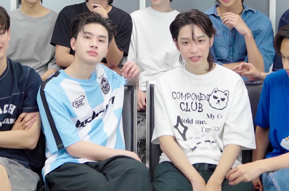 เหมือนยันท่านั่ง 555555555