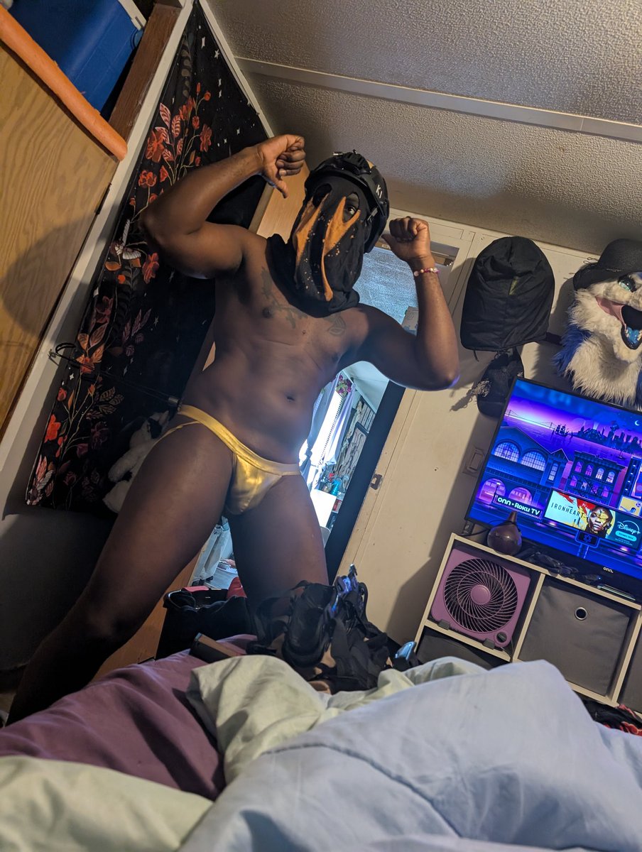 NeapolitanCow's tweet photo. Asked for 2 things for my birthday and @KenshiGlow saw to providing both lol 🥰 https://t.co/UcXYgQYC3s