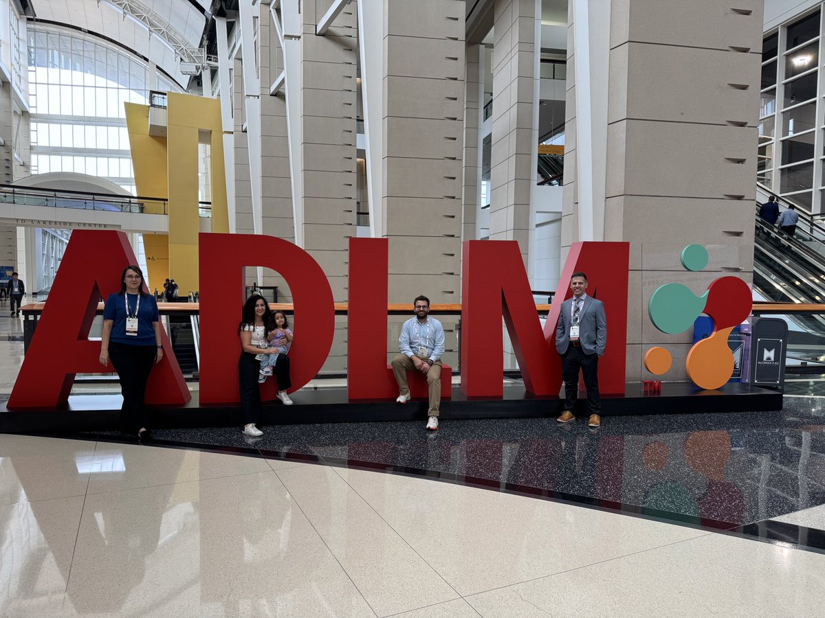 IChoucair's tweet photo. Surviving on science, coffee, and poster pins at #ADLM2025 with the unstoppable crew from @UKYpathology!
@RobDMaynard @hindmalaeb @JessHampton14 
Talks? ✔️ Roundtables? ✔️ Posters? ✔️
#TeamUKY #ClinicalChemistry https://t.co/DOGMgcmNNI