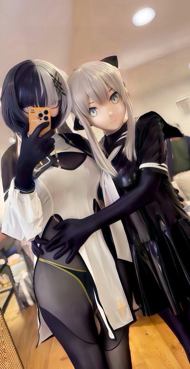 每次拍合照都要先退后三步

主要是为了让我的屁股完整入镜