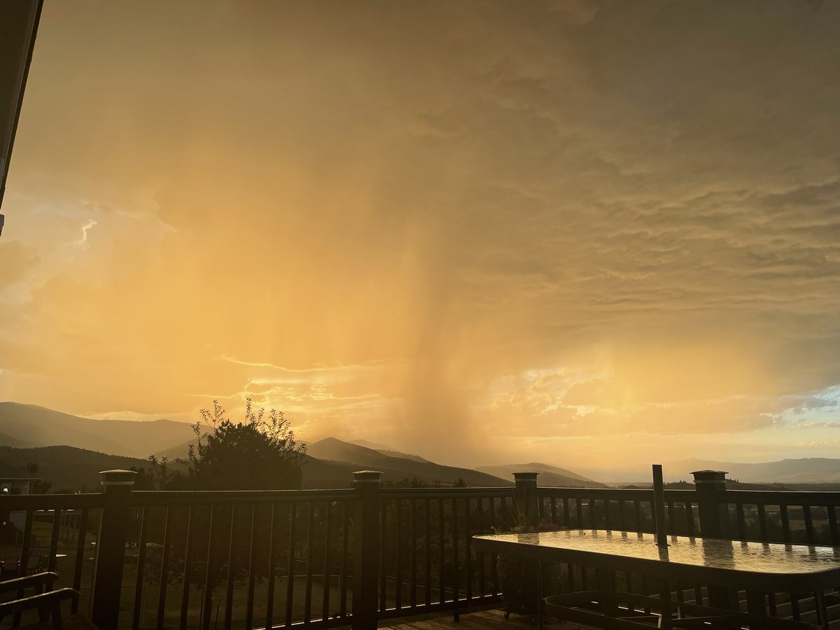 What incredible lighting for this late evening thunderstorm in Missoula! #mtwx