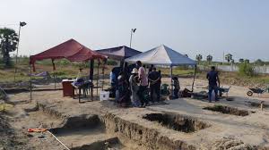From the Jaffna – Chemmani mass grave, an adult’s bone set and a small child’s bone set, found in an embracing position, have been identified and exhumed this morning.

 #chemmani  #chemmanimassgrave #Jaffna