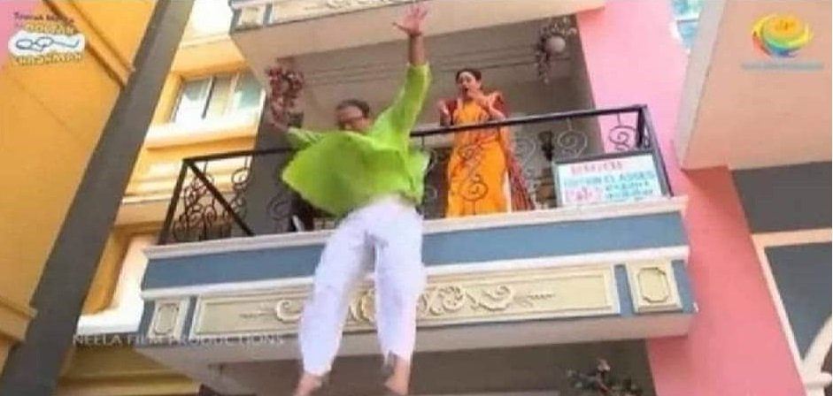 The whole class is maintaining silence.

Someone's geometry box-