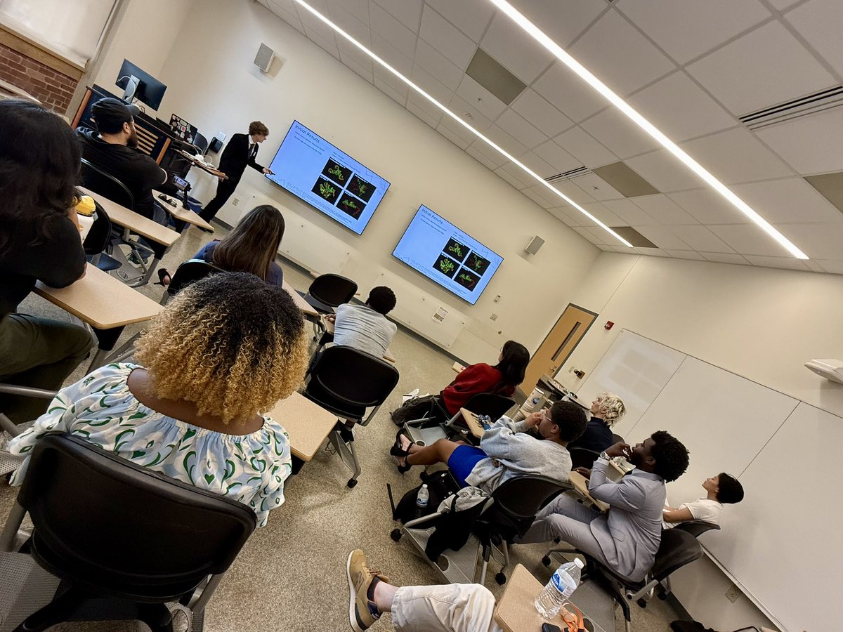 David Platt summarizing his summer research with us at the REU undergraduate symposium. Great job on an awesome presentation! <a href="/PurdueSCBB/">Purdue Structural and Comp. Biology & Biophysics</a> <a href="/PurdueBiolSci/">Purdue Biological Sciences</a> <a href="/PurdueScience/">Purdue Science</a>