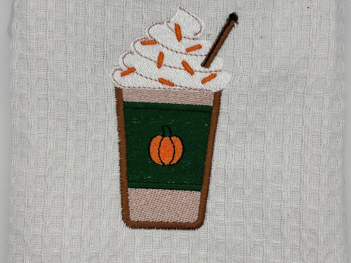sewingfromsammy's tweet image. Cozy up your kitchen this season 🍂

#fallkitchendecor #embroideryart #pumpkinseason