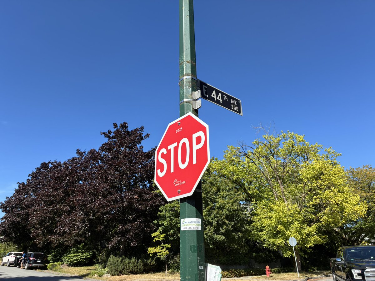 Update - previous — missing street sign 44th &amp; Sophia  ( not Scotia ).  Thank you for previous observation. #BeyondtheCall