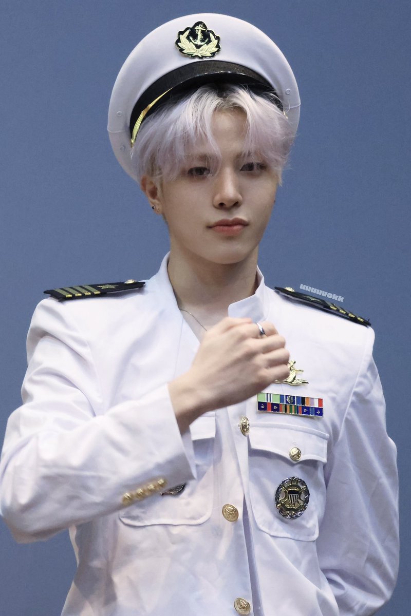 SO JUNGHWAN T5 tweet media