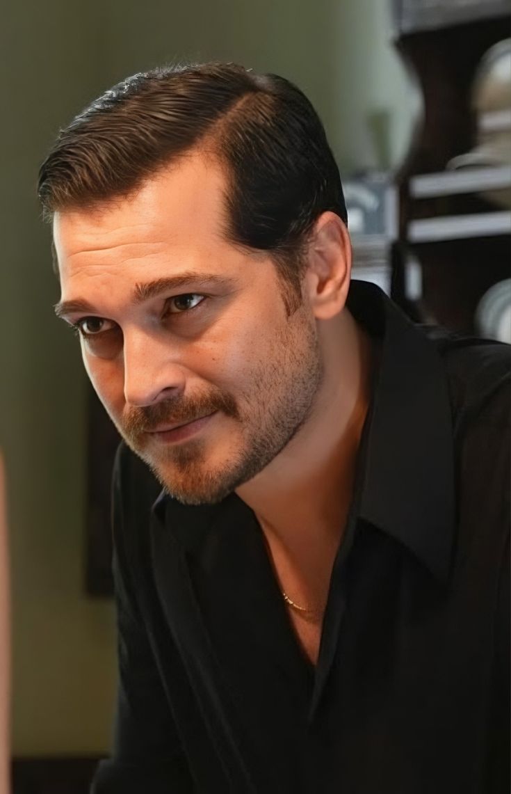 Have a happy Thursday, friends❤️ #ÇağatayUlusoy lovers and fans ❤️Miss you  Eşref Tek ❤️