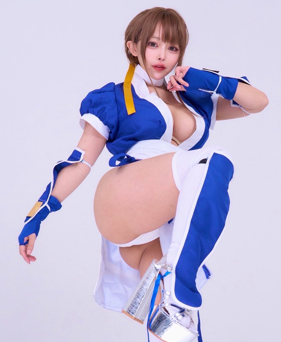 DOA  霞　コスプレ

💙『あなたに私は倒せない…』

Ｐ：🥷