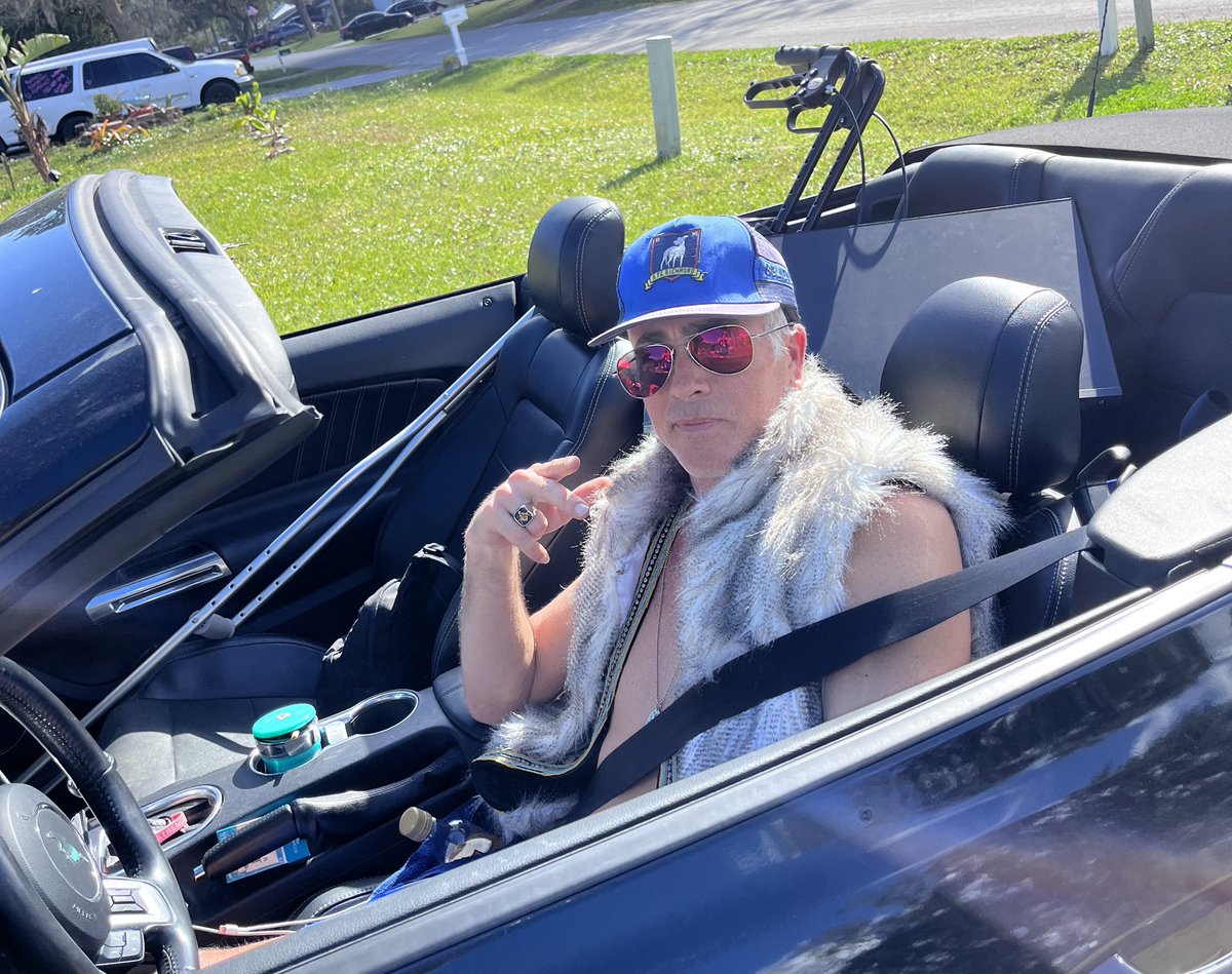 CrazyHorse369FL's tweet image. Hi Maye 💙 @XFashion @_XDogs 💙 just for you 💙 Hope you like - We definitely love you #Bilo