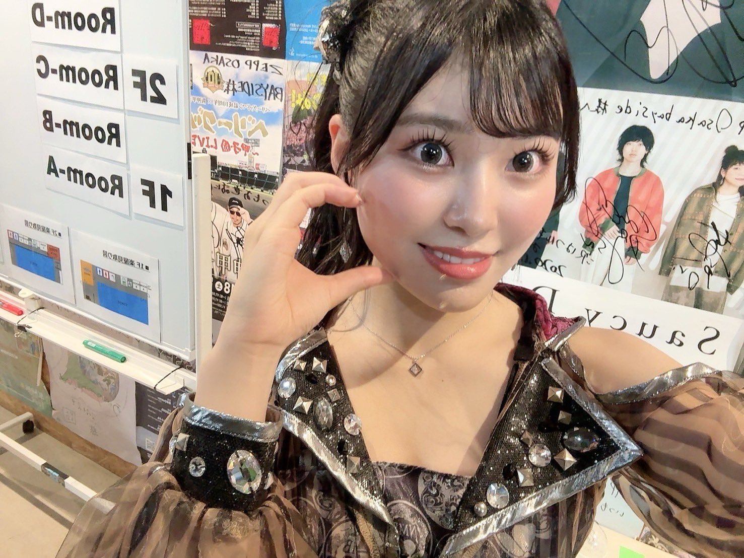 題は花かごT、makiのサインがあります8号です 題は花かごT、makiのサインがあります8号です 題は花かごT、