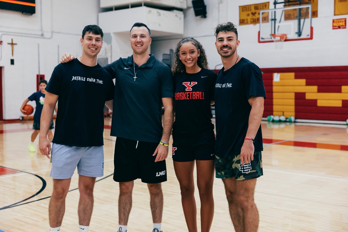 Love seeing my girl Dacia giving back to the youth of Youngstown! ❤️🖤
#LeadFromTheFront