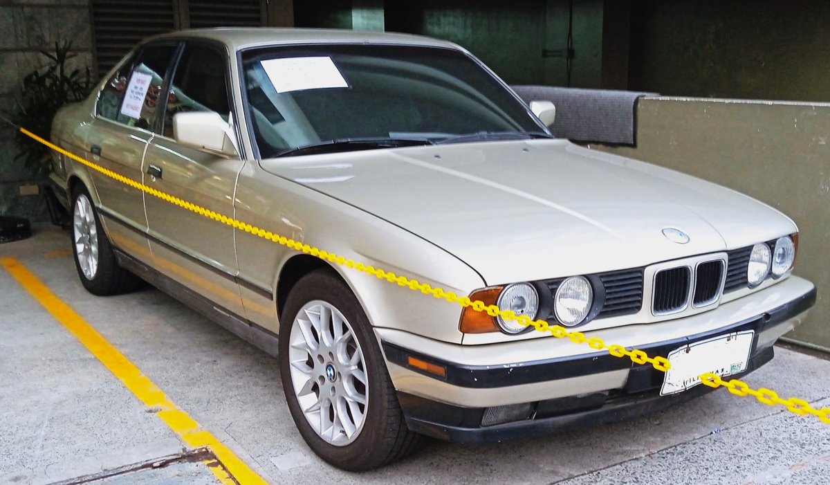 DolorNolet's tweet image. @cars_asia @addict_car @xodarapreturns @KW_40L @DT26081978 @GeorgeCochrane1 @a89501213 @archiekins29 @brotherAndy1017 @GreaterGutz @Ramivipsagel @erleargonza @tambok0599 although for sale (and was already bought), here's another stunning one👏also luv those cool mags #BMWE34👍