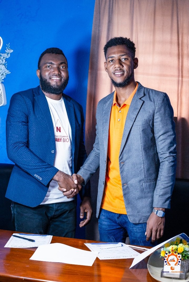 penserpreneur's tweet photo. Penser-Preneuriat est fier d’annoncer son partenariat avec Navary Bio, une entreprise agro-industrielle haïtienne qui croit en la production locale et en la puissance de nos ressources naturelles https://t.co/GtamSCggHD