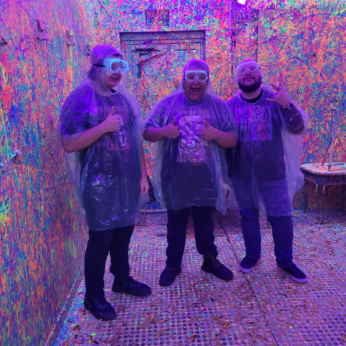 SmashNBash1's tweet image. Make messes you won’t have to clean up. 🎨😁 #SplatterMagic