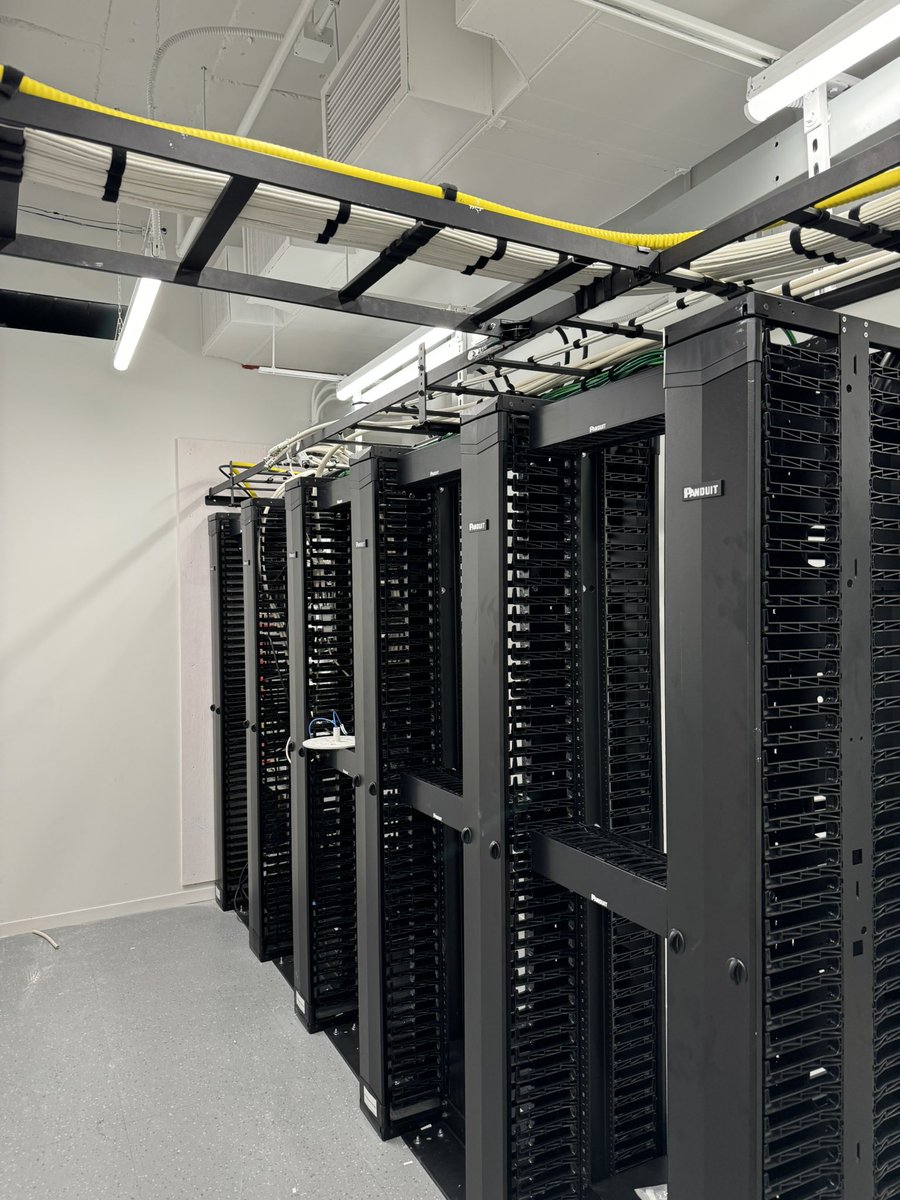 AustinNetwork23's tweet image. #AustinNetworkCablingServices #TelecommunicationsCompanyAustin #PatchPanelTermination #StructuredCablingCompanyAustin #DataCableInstallationAustin #Cat6CableInstallation #LowVoltageWiring #CameraInstallation #OfficeNetworkWiring #HomeNetworkInstallation #5127138864