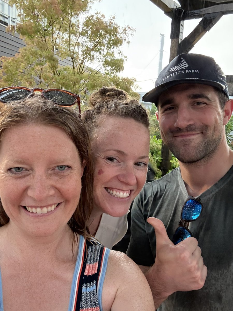 Chauncey TK Hamilton (@imchauncey) on Twitter photo What I learned about B2B SaaS after getting caught in a rainstorm with my venture BFFs and <a href="/DormRoomFund/">Dorm Room Fund</a> What I learned about B2B SaaS after getting caught in a rainstorm with my venture BFFs and <a href="/DormRoomFund/">Dorm Room Fund</a>