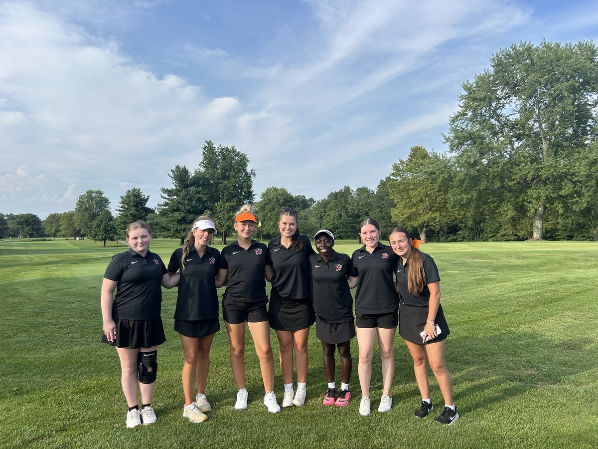 Lady Tiger’s first match of the season! We took home one win against Alliance and a VERY close loss to Louisville. Edisa Plants leading the team with a 41 and Hanna Farris with her PR of 44. #GoTigers