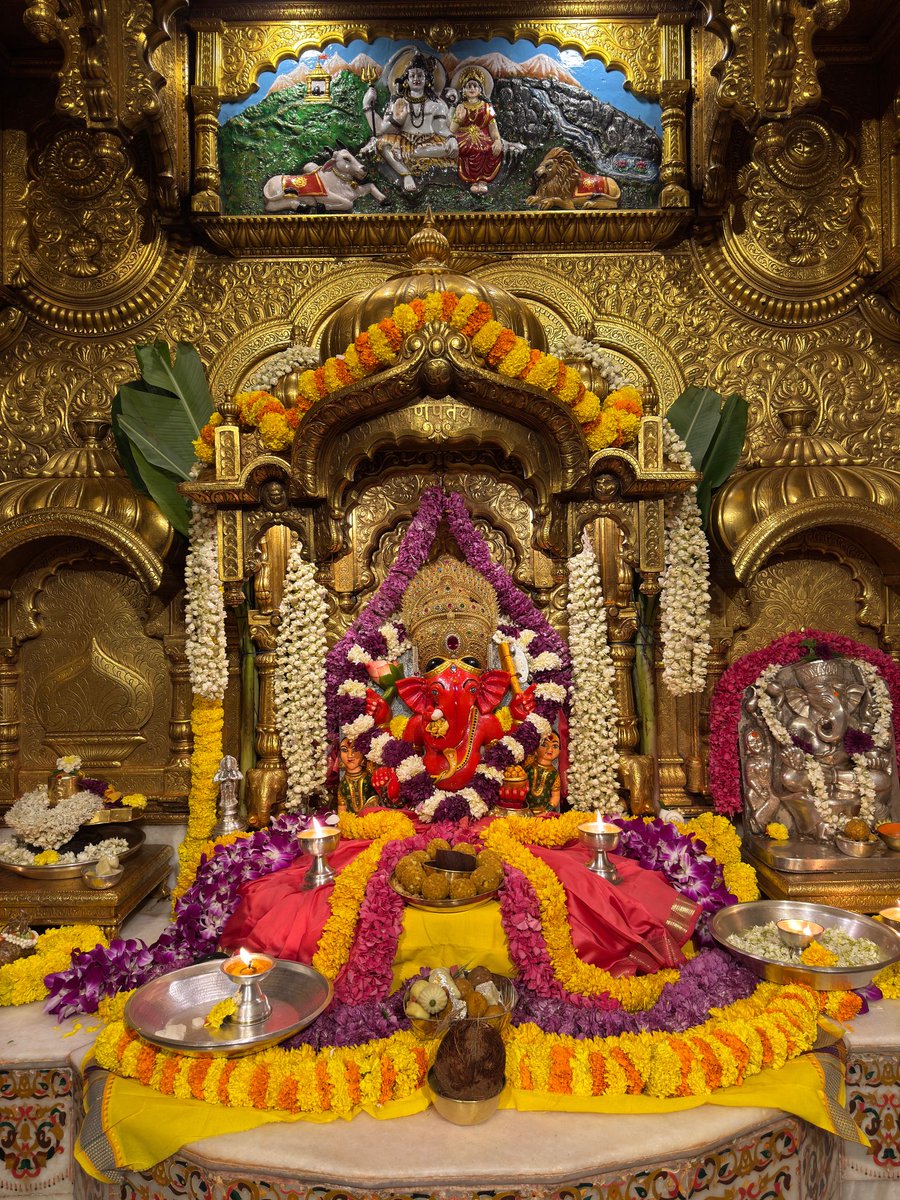 🙏 गणपती  बाप्पा मोरया 🌺मंगलमूर्ती मोरया 🙏३१/०७/२०२५
🙏Ganapati Bappa Moraya 🌺 Mangalmurti Moraya  🙏31/07/2025