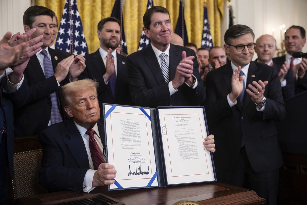 The U.S. government is modernizing the financial system and Chainlink is at the center of it all:

• <a href="/SECGov/">U.S. Securities and Exchange Commission</a> issuing recent interpretive guidance informed by Chainlink’s feedback
• Stablecoin issuers adopting Chainlink following the signing of the GENIUS Act
• <a href="/SergeyNazarov/">Sergey Nazarov</a>'s