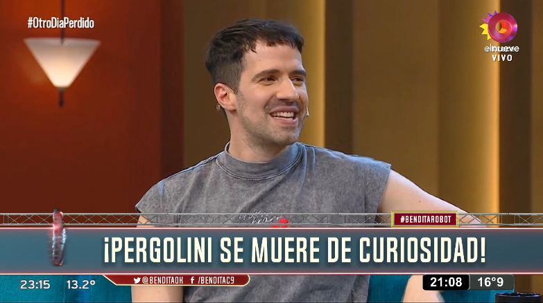 Pero mira quien vinooo #BenditaRobot