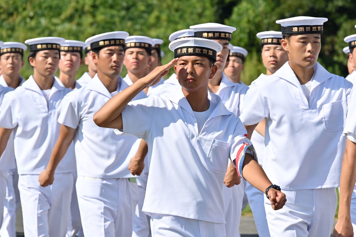 海上自衛隊　横須賀地方総監部　盾 Yahoo!オークション - 海上自衛隊記念盾【横須賀造修所】贈
