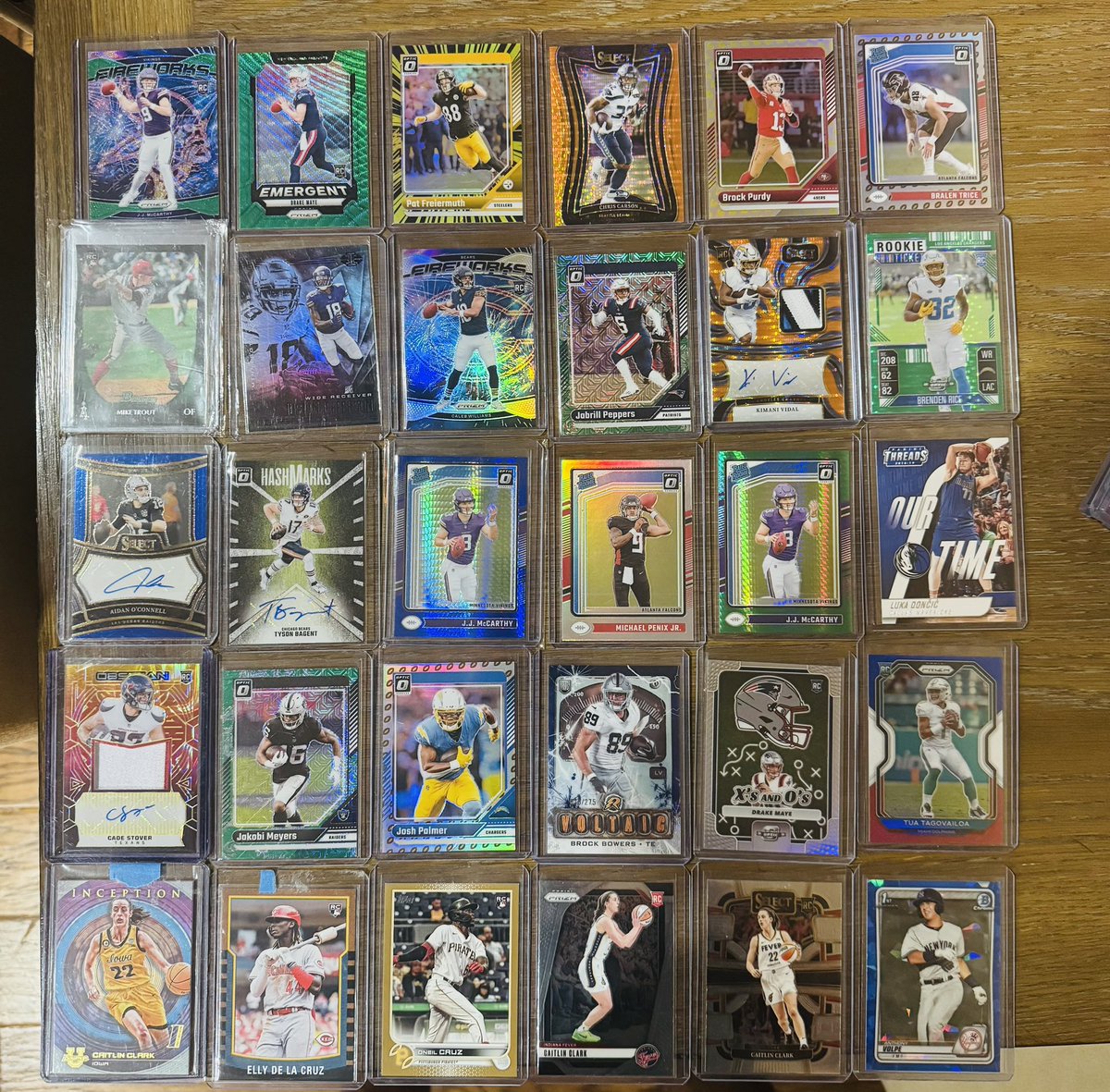 Couple of lots available tonight. Let me know if interested in anything or name your price.

RTs appreciated as always.