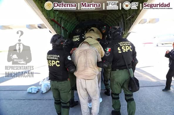 Santiagod181281's tweet photo. Trasladan a 60 reos para evitar redes criminales en cárceles del país. El Gobierno de #México reubicó a 60 presos con perfiles de alta peligrosidad a distintos #CEFERESOS para evitar que sigan operando desde prisión. https://t.co/oCjQzqt6JF