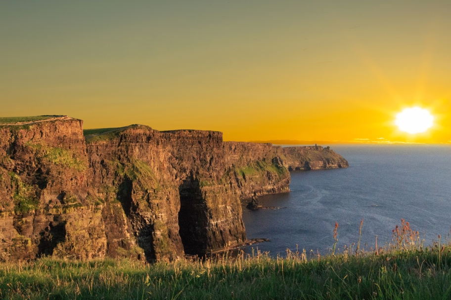 WanderLust1280's tweet image. Everything You Need to Know to Visit the Cliffs of Moher Visitor's Guide

The Cliffs of Moher are one of the world's most breathtaking coastlines. Learn how to visit with my Cliffs of Moher Visitor Guide.

wanderlustphotosblog.com/2018/03/19/the…

#CliffsOfMoher #TravelGuide #ExploreIreland
