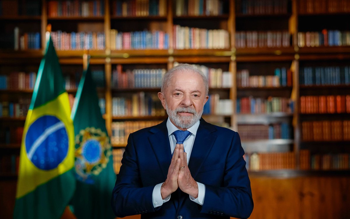 'É inaceitável a interferência na Justiça brasileira', diz Lula após sanções dos EUA a Moraes
exame.com/brasil/e-inace…
