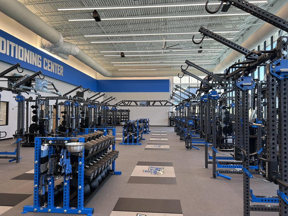 Lee De Leon (@ldeleon5) on Twitter photo Hard to put into words how special today was!! The Grand Opening of the Smith Athletic Performance Center was unforgettable! Weโve been working on it for four years & today we got to share the SAPC with our amazing <a href="/MTSUBRAA/">Blue Raider Athletic Association (BRAA)</a> donors & <a href="/MTAthletics/">Middle Tennessee Athletics</a> fans! #BuildBlue #BLUEnited Hard to put into words how special today was!! The Grand Opening of the Smith Athletic Performance Center was unforgettable! Weโve been working on it for four years & today we got to share the SAPC with our amazing <a href="/MTSUBRAA/">Blue Raider Athletic Association (BRAA)</a> donors & <a href="/MTAthletics/">Middle Tennessee Athletics</a> fans! #BuildBlue #BLUEnited