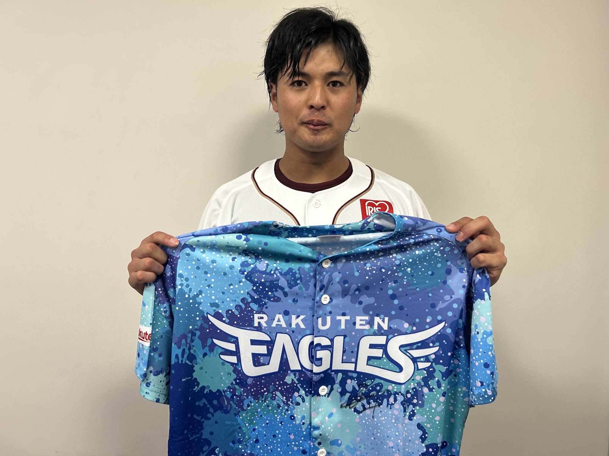 東北楽天ゴールデンイーグルス - KUNIS 楽天イーグルス #54 和田恋選手 実使用ユニフォーム 54 和田 恋 選手名鑑2023 - 東北楽天ゴールデンイーグルス