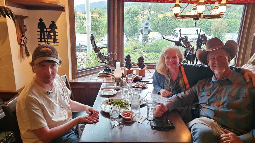 Wonderful birthday supper at our favorite…The Black Hat Cattle Company in Kittridge! 🤠🐂❤️🙏