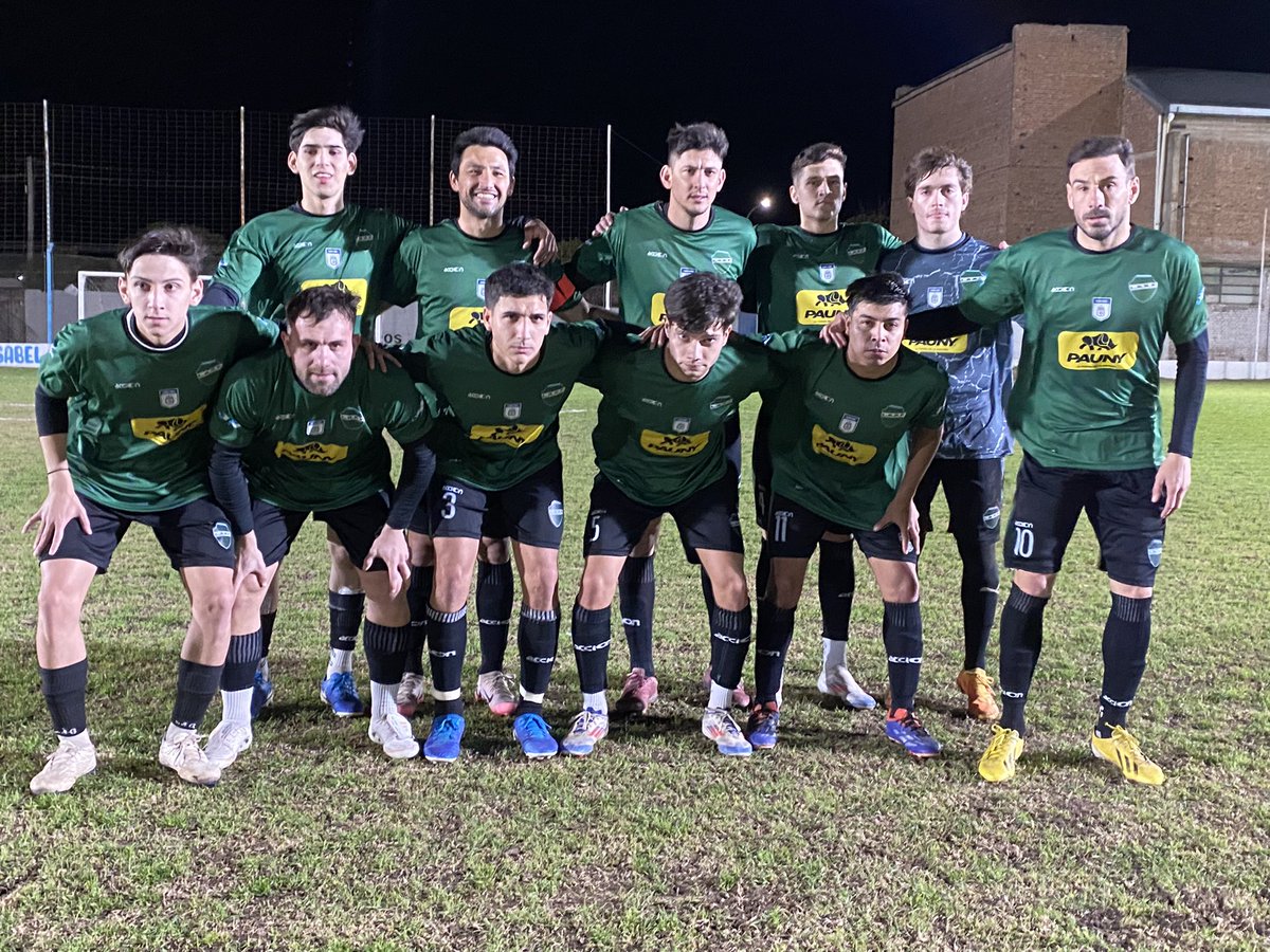 AbrahamMichref's tweet photo. #CopaPais #ZonaCentro #Cordoba
SEMIFINAL DE VUELTA
#LigaRiocuartense 0
#LigaRiotercerense 1 (3pt Ignacio Gigena)
Global: 2-2.
Transmite @LV26Rio3 https://t.co/Xh4lKKl860