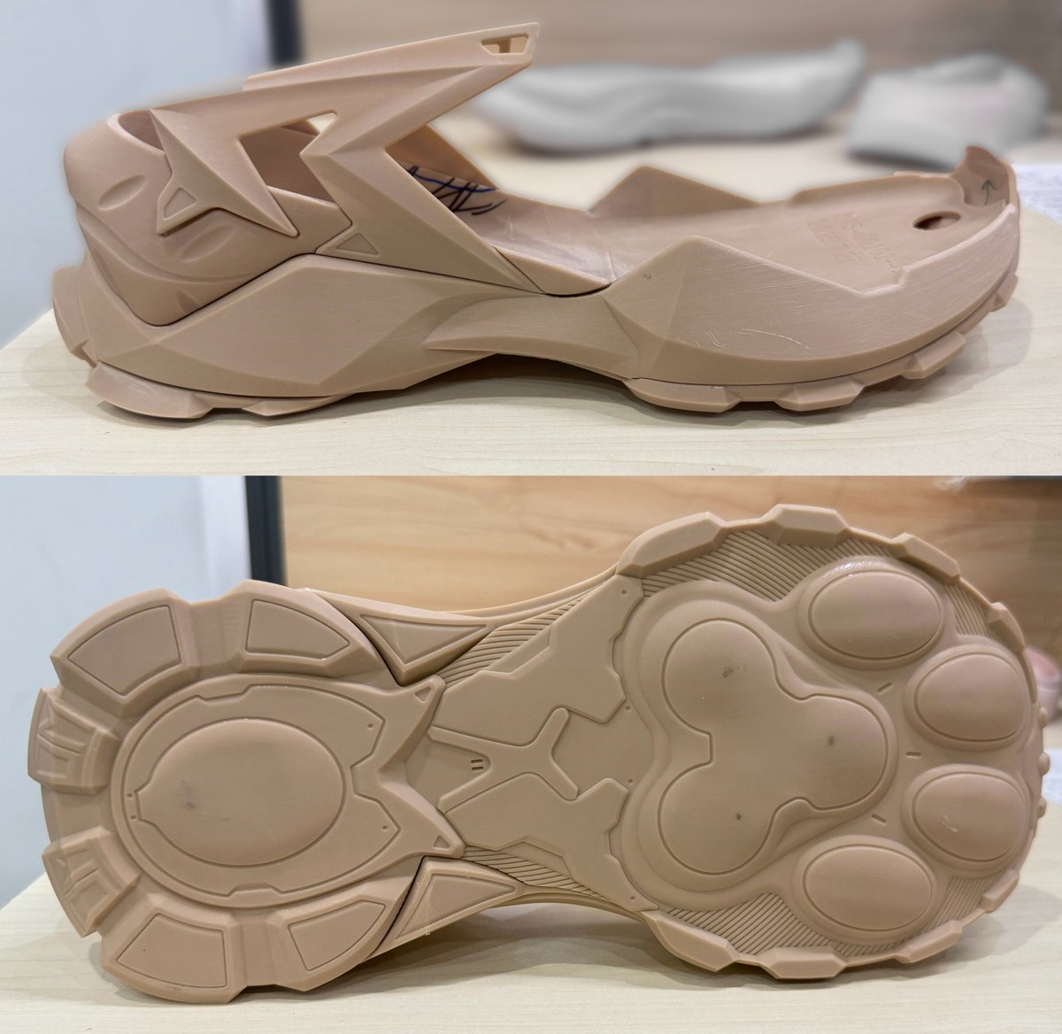 After more than a year of effort, the sole design for our first pair of casual shoes is complete and ready for mold making!
------- IRL RAW EGG PAW SHOES on the way!🥚🥚🥚🌟