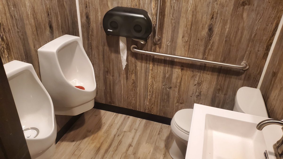 AndyJChi's tweet photo. I just pooped in this bathroom and I didn't get an "achievement unlocked" from my steam account wtf https://t.co/hqcH11yqDy