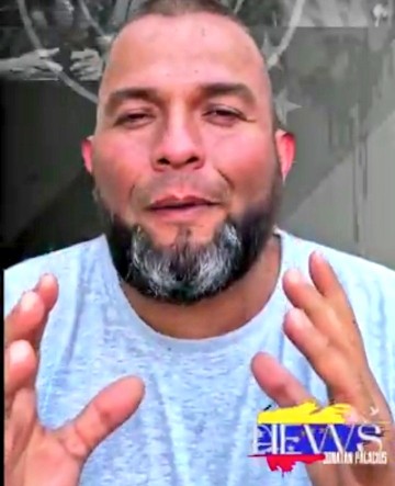 Jonatan Palacios cómo que no sabia el refrán de "Las mentiras tienen patas cortas" se le terminó cayendo su teatro, y como todo salió a la luz, ahora se siente ofendido 🤣
#JonatanPalaciosParaco