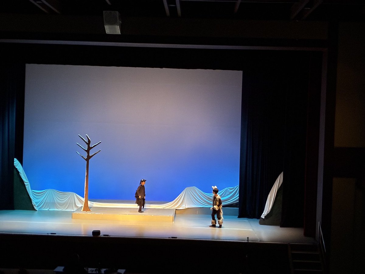 nanbumusic's tweet photo. 夏休み小学生演劇教室発表公演『森は生きている』5日間で作り上げるこのステキな企画✨子供たちの思い出に残る夏休みの1ページになったのではないでしょうか？
（写真はゲネプロ）
#舞台
#森は生きている
#マツユキ草
#挿入歌
#オペラ https://t.co/m9bjU1ZcCA