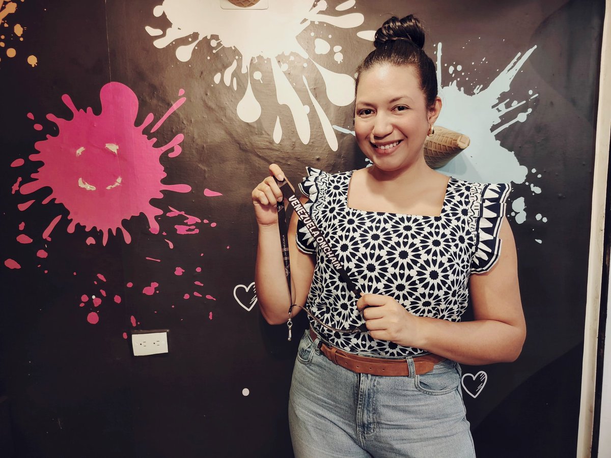 Me llevo mi llavero de <a href="/ETHVenezuela/">Ethereum Venezuela 🇻🇪</a> en esta celebración 🤗💜