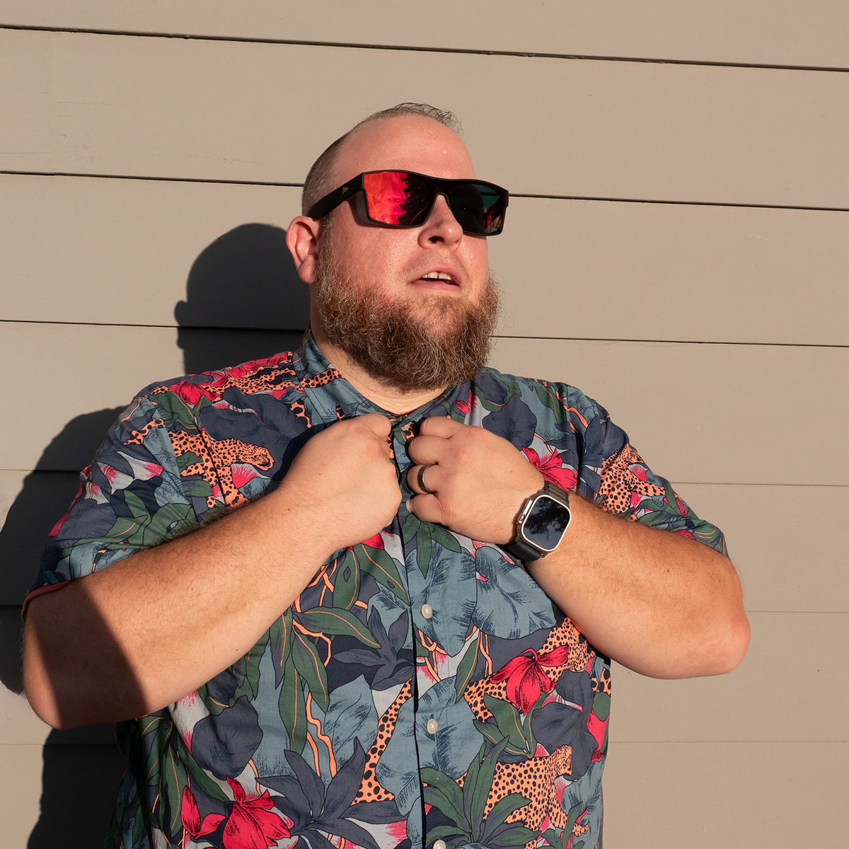 Tired of sunglasses that crush your skull when you put them on? We tried Detour's XL sunglasses for bigger heads, and they got it right. Comfort,  a bunch of styles, and room for your head. Read the full review: chubstr.com/resources/deto…