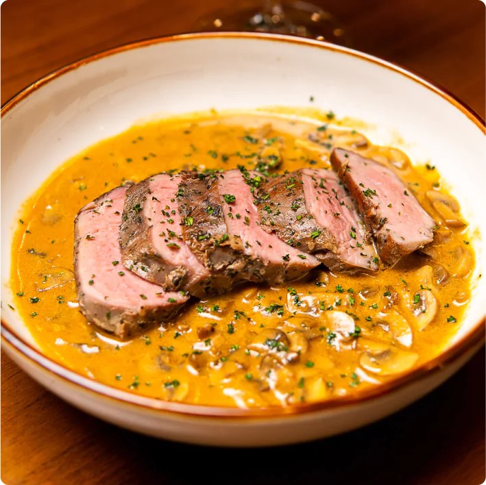 New German eats in Florida! 🍽️ Chef Daniel Gabor’s Alpine Bar &amp; Grill is open in Ocoee with German &amp; Alpine‑inspired dishes. alpinebarandgrill.com Reservations suggested. #GermanFood #FloridaEats Prost!