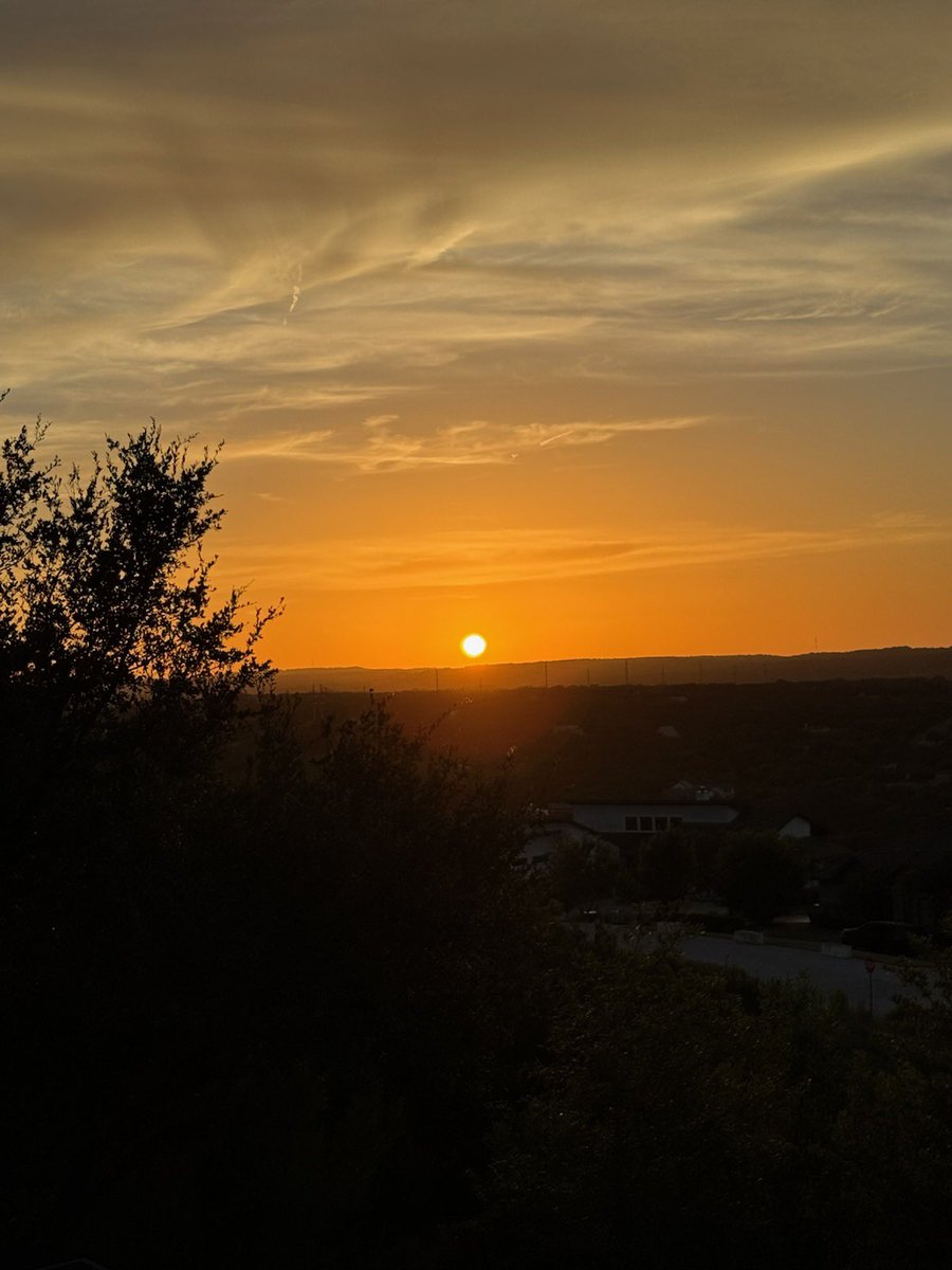msjcfo's tweet image. A Texas Hill Country sunset…