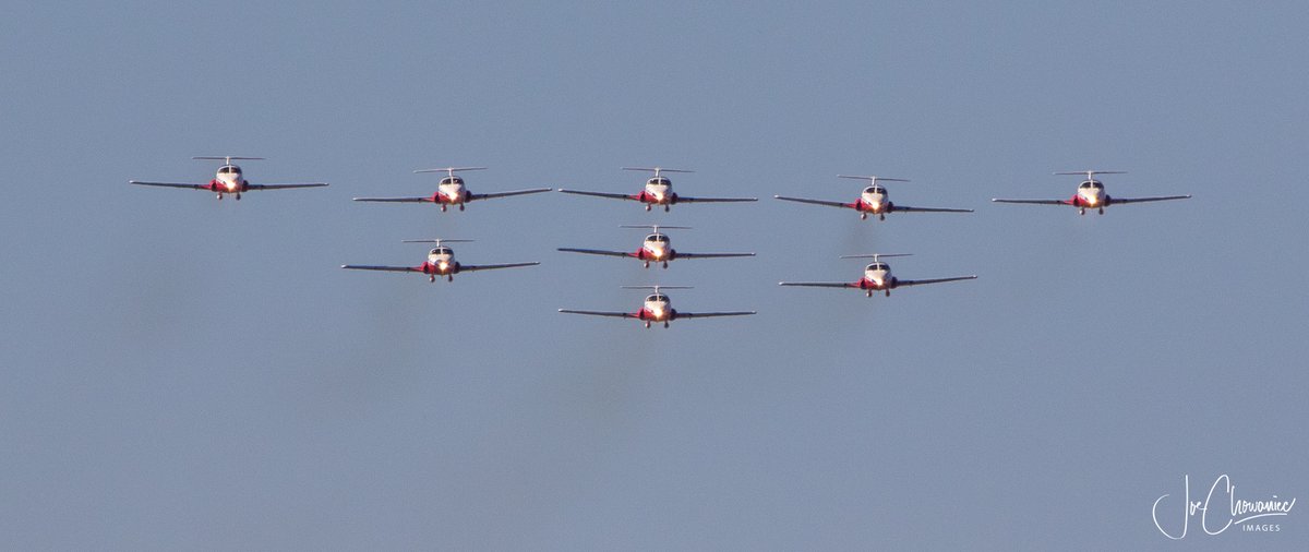 Joe Chowaniec Images (@joeiscranky) on Twitter photo Snowbirds over Edmonton this afternoon. #snowbirds #yeg Thank you <a href="/CFSnowbirds/">CF Snowbirds</a> for the 20 minutes of flybys. #shareyourweather Snowbirds over Edmonton this afternoon. #snowbirds #yeg Thank you <a href="/CFSnowbirds/">CF Snowbirds</a> for the 20 minutes of flybys. #shareyourweather