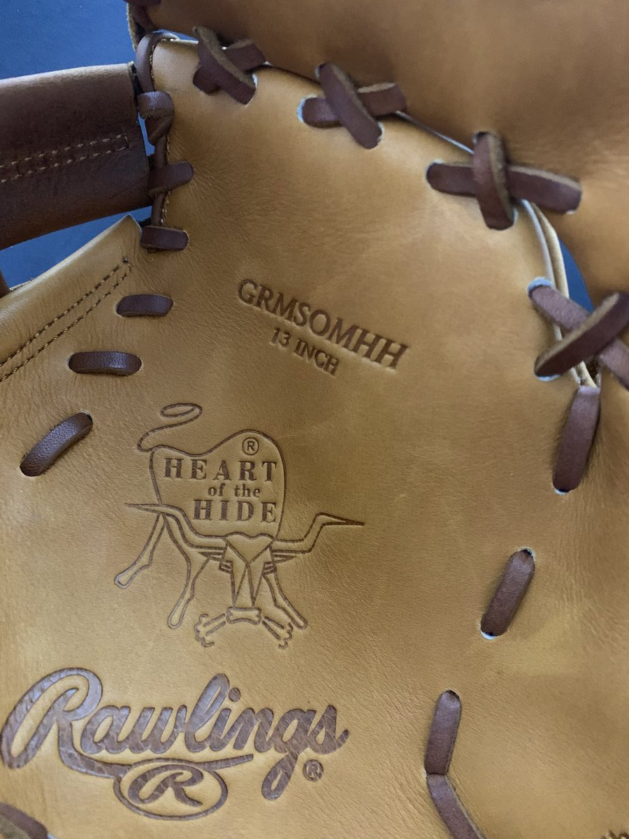 info42648043's tweet photo. #ローリングス #rawlings #オーダーグラブ #オーダーグローブ #硬式グラブ #硬式グローブ #mlb #usa #すみれスポーツ #propreferred #オーダーグラブギャラリー #ゴールドシュミット #paulgoldschmidt #goldschmidt #goldy #pujols #プホルス https://t.co/VnLMYzjm2L